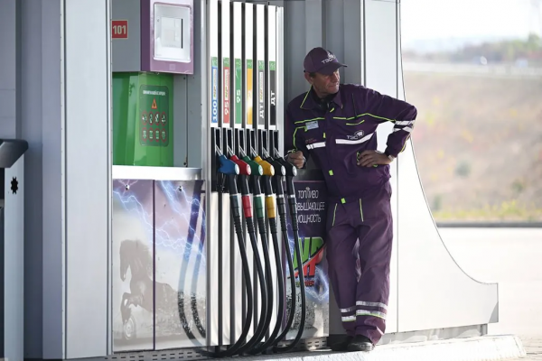 В Крыму изменили лимит на продажу бензина в одни руки